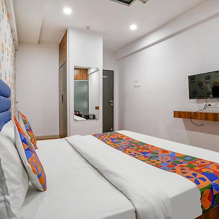 Fabhotel The Valentine - Udhna Road سورات المظهر الخارجي الصورة