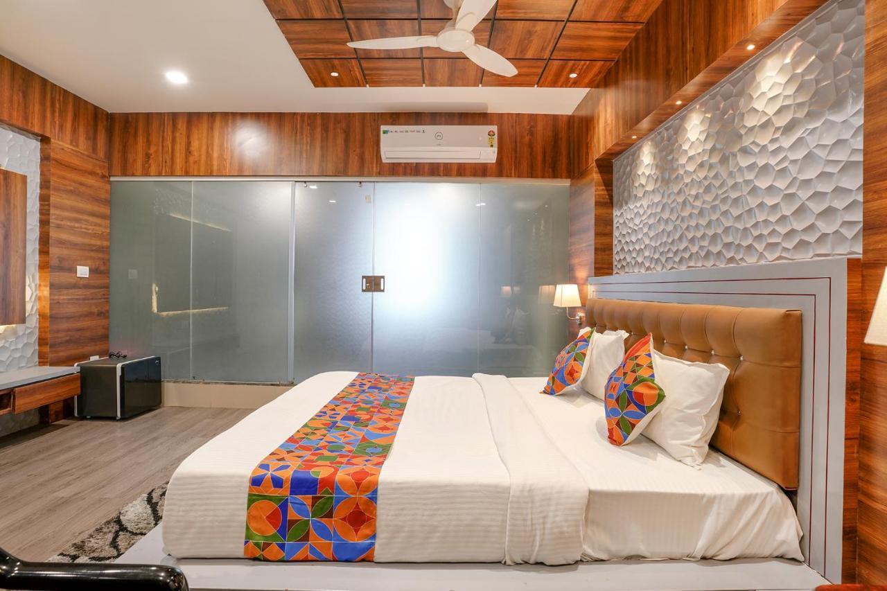 Fabhotel The Valentine - Udhna Road سورات المظهر الخارجي الصورة