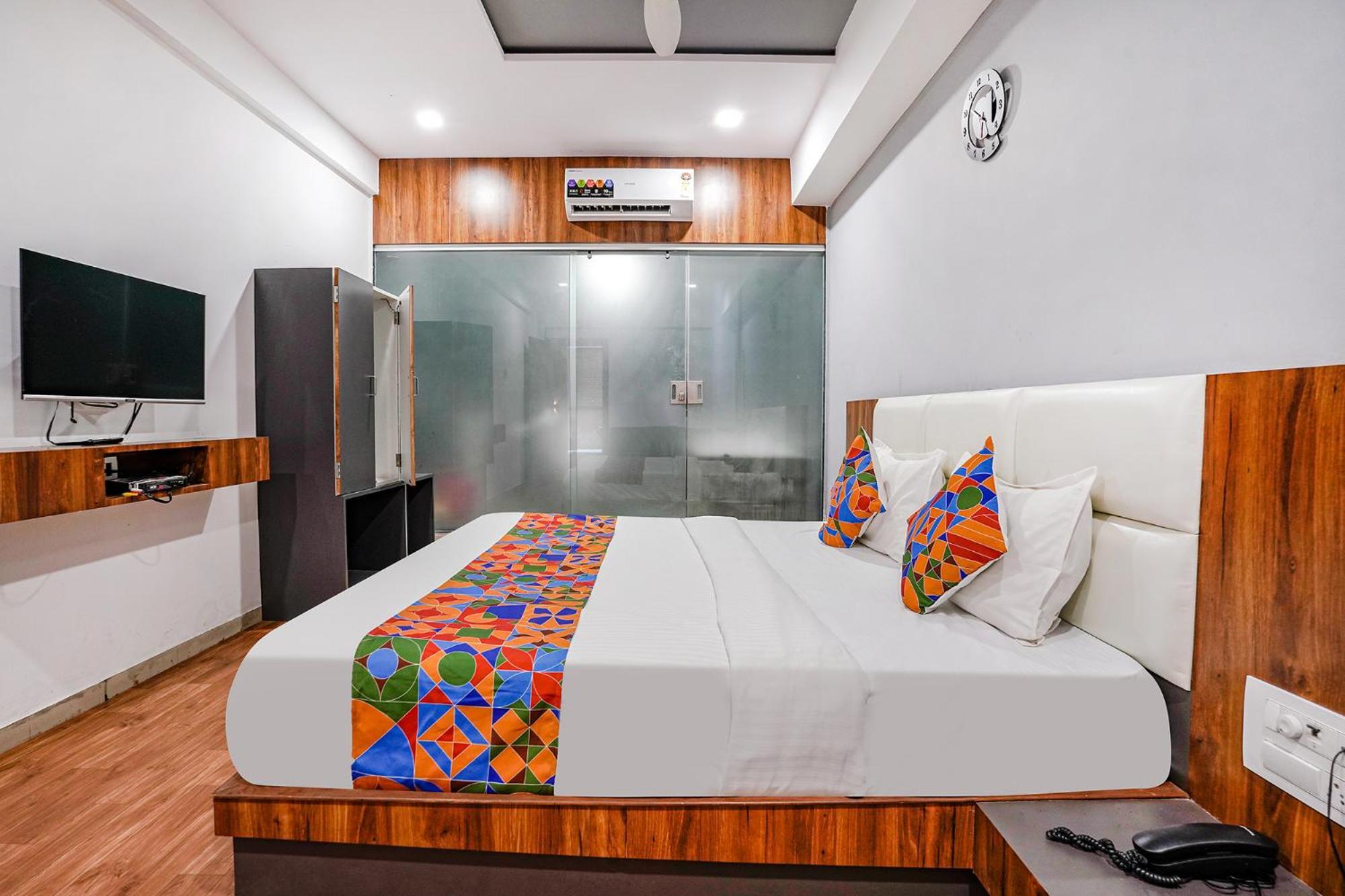 Fabhotel The Valentine - Udhna Road سورات المظهر الخارجي الصورة